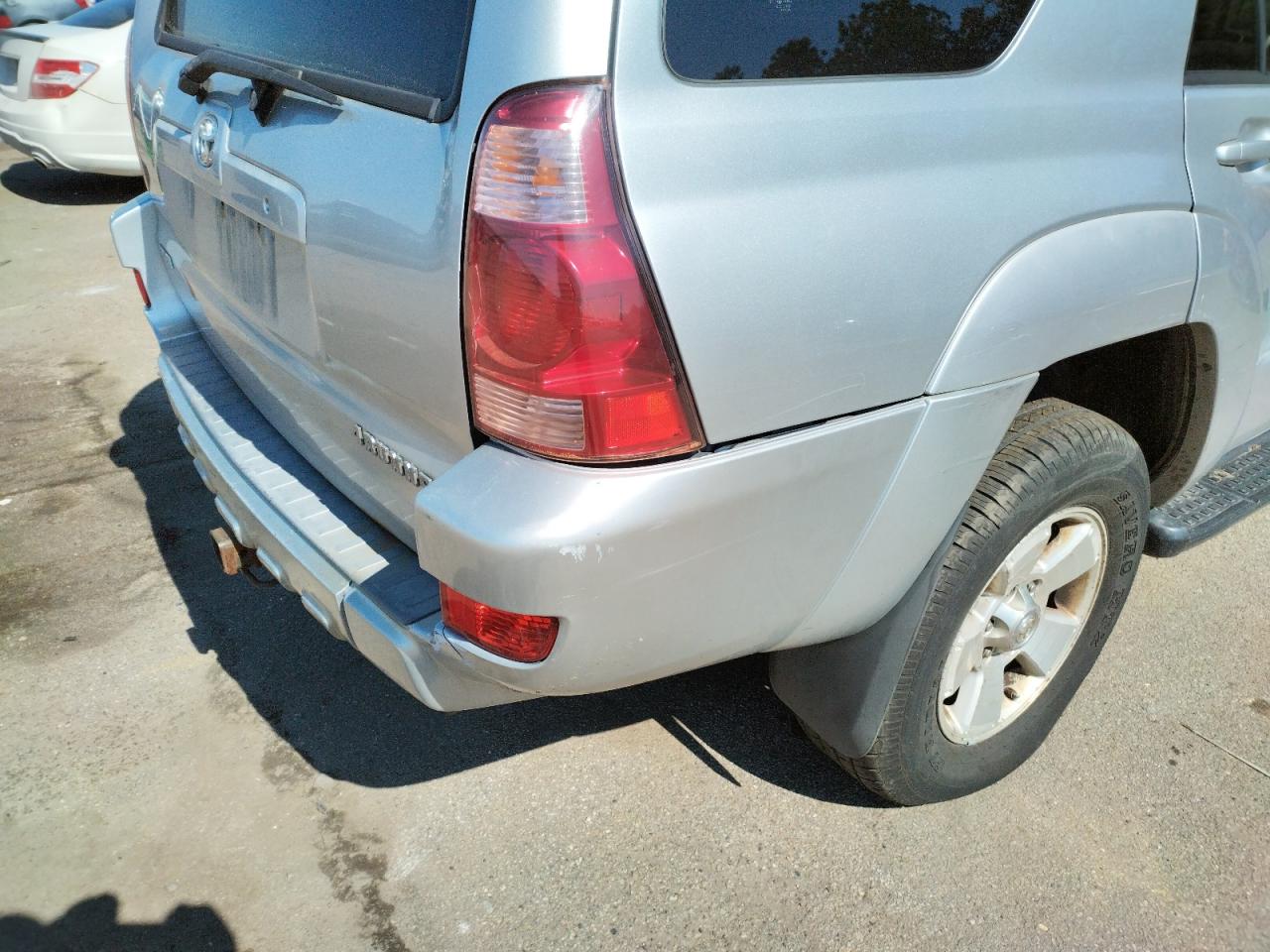Photo 9 from auction – 2005 TOYOTA 4RUNNER SR with VIN JTEBU14R150061050