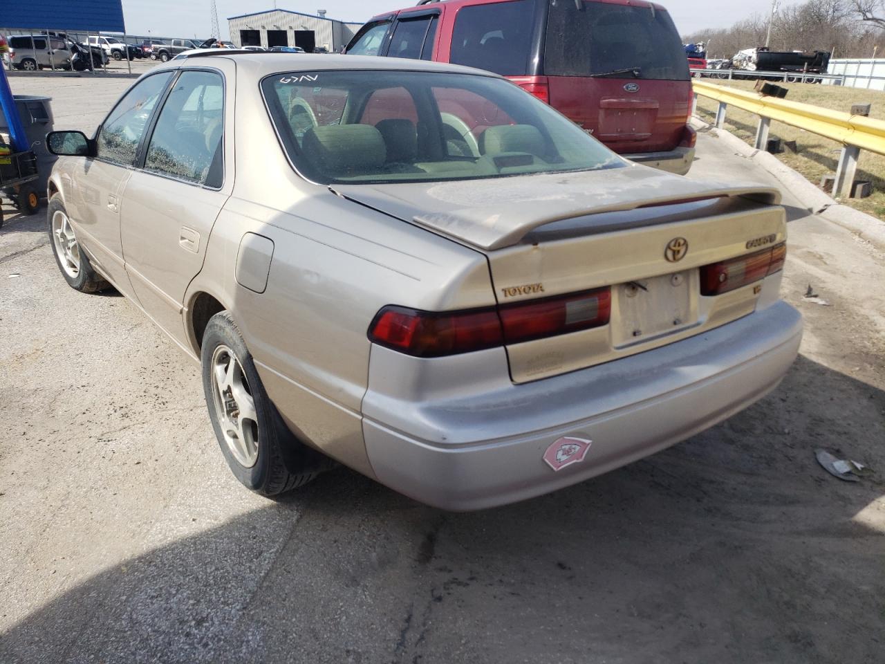 Photo 3 from auction – 1998 TOYOTA CAMARY with VIN JT2BF22K3W0116912