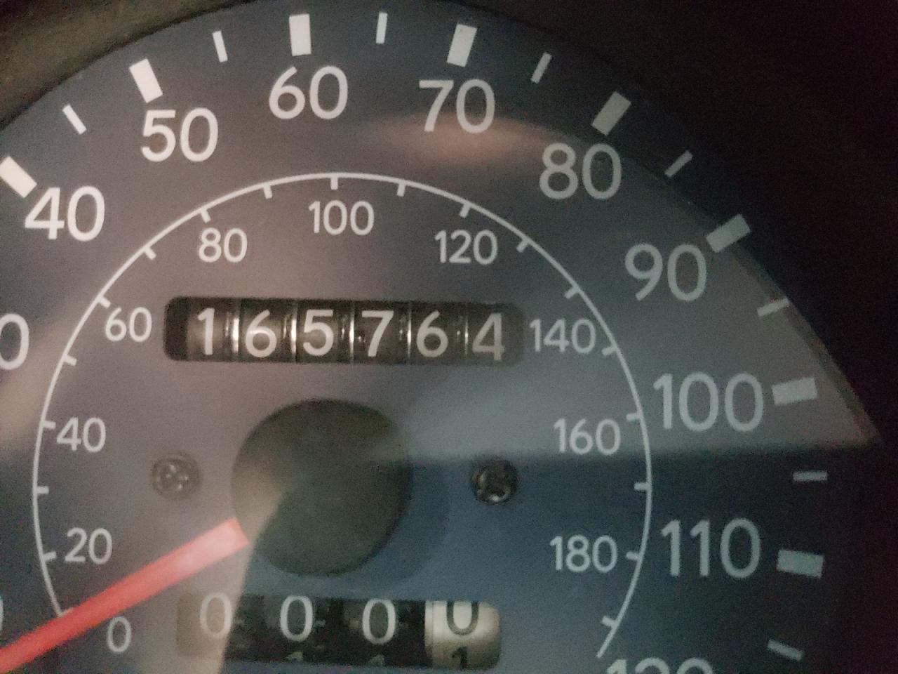 Photo 8 from auction – 1996 TOYOTA RAV4 with VIN JT3HP10V4T0072425