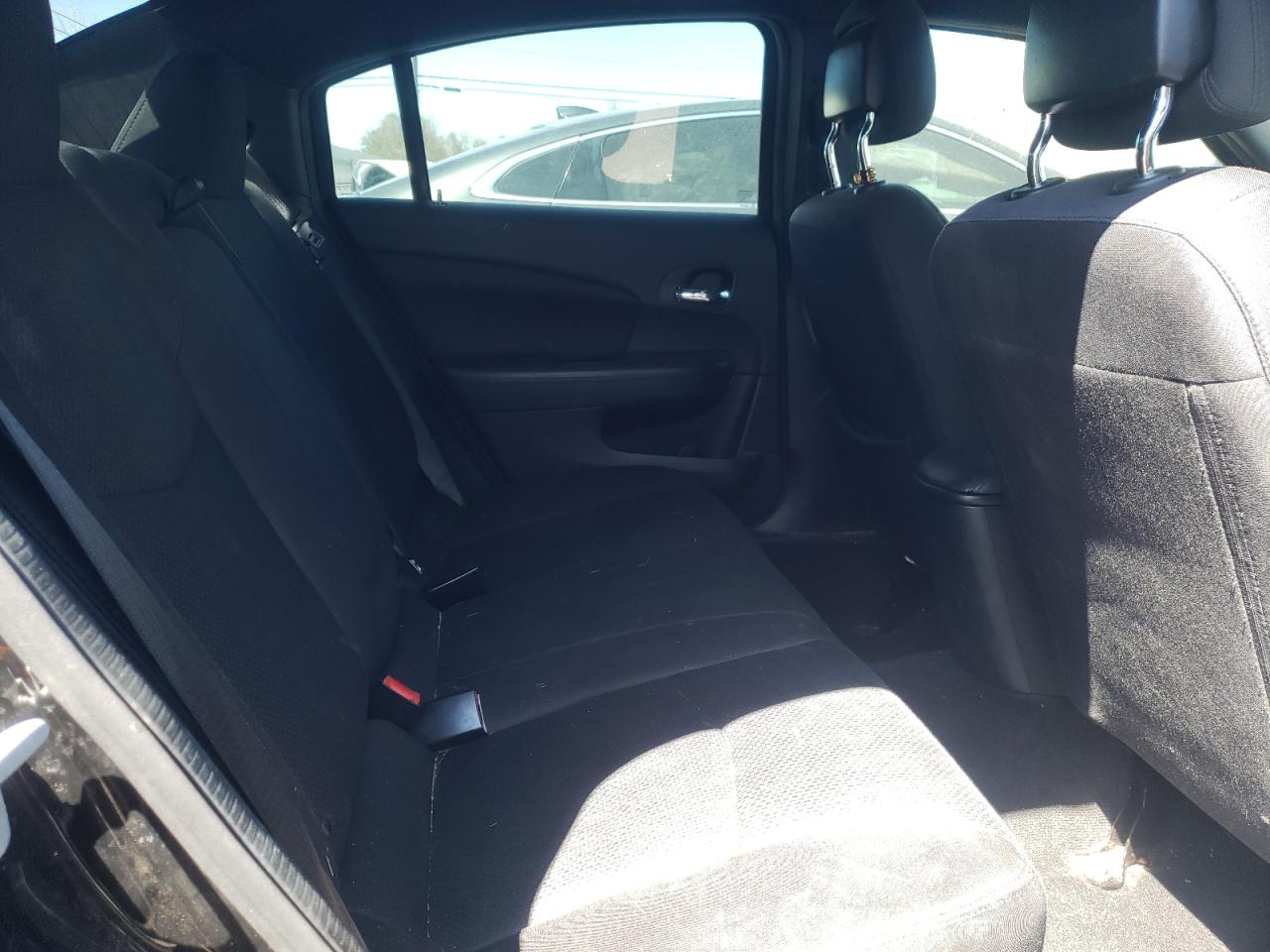 Photo 6 from auction – 2012 CHRYSLER 200 LX with VIN 1C3CCBABXCN305081