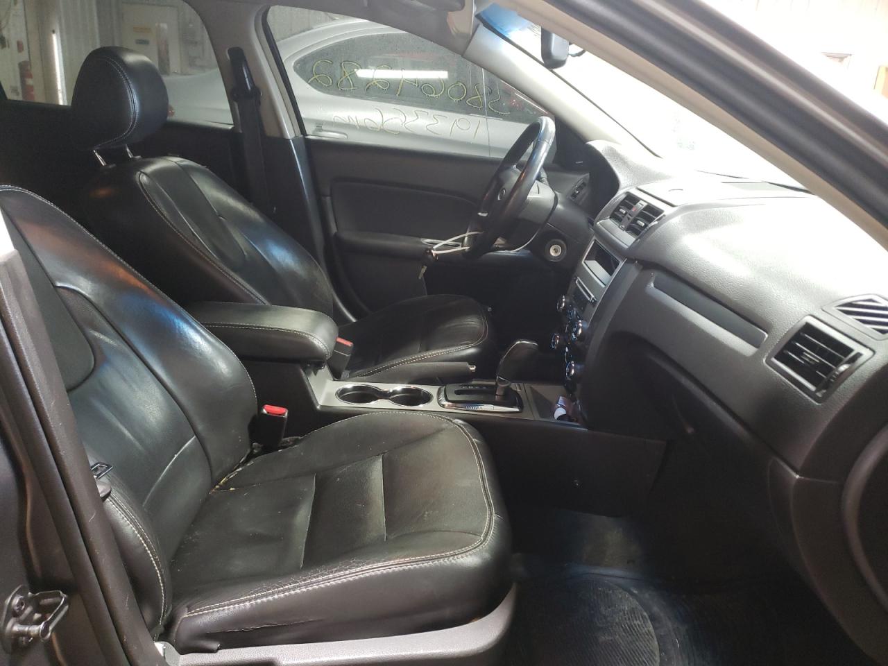 Photo 5 from auction – 2011 FORD FUSION SEL with VIN 3FAHP0JA6BR137880