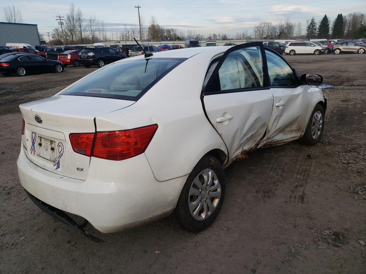 Photo 4 from auction – 2010 KIA FORTE EX with VIN KNAFU4A22A5051748