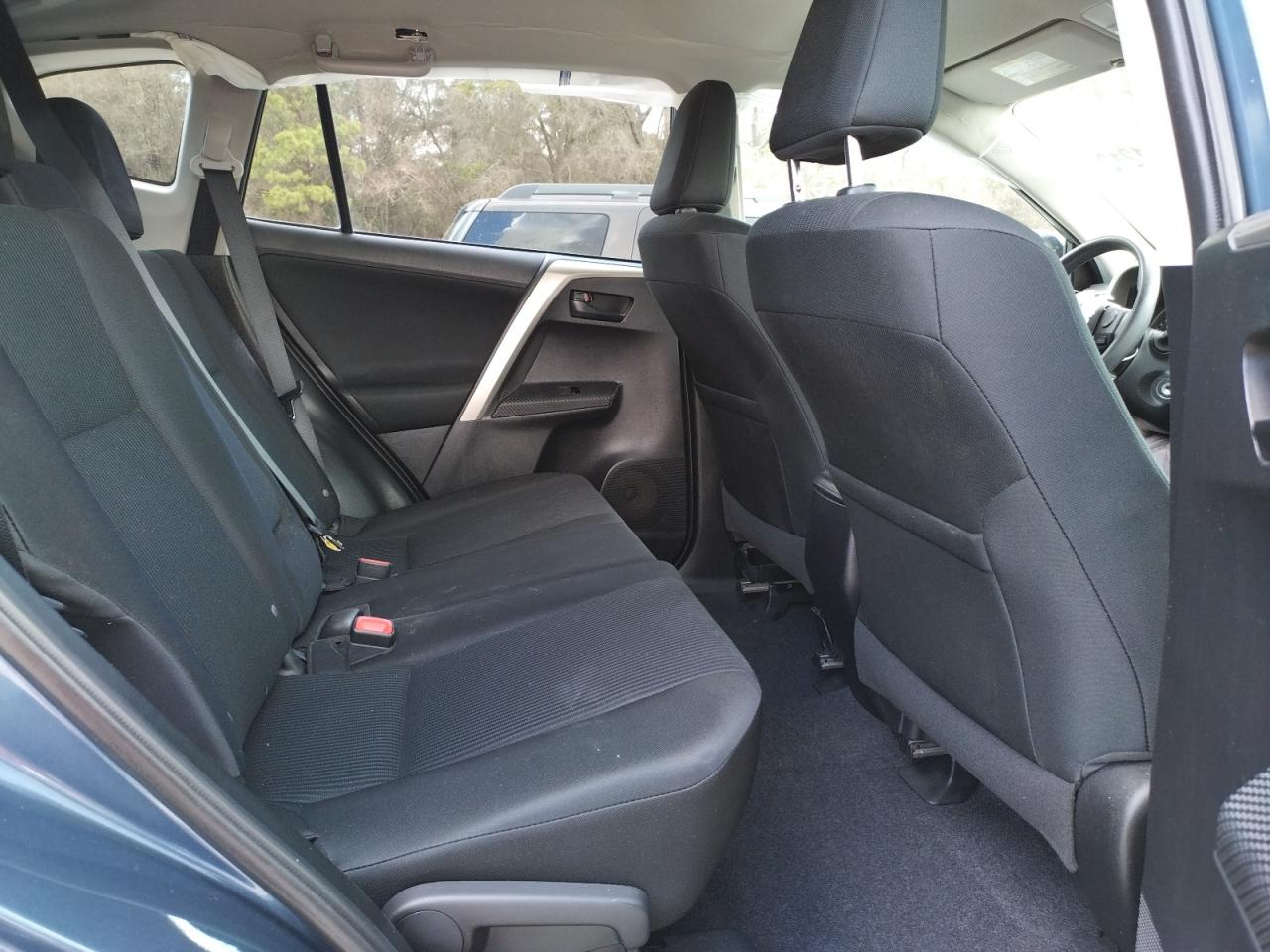 Photo 6 from auction – 2014 TOYOTA RAV4 LE with VIN 2T3ZFREV7EW126261