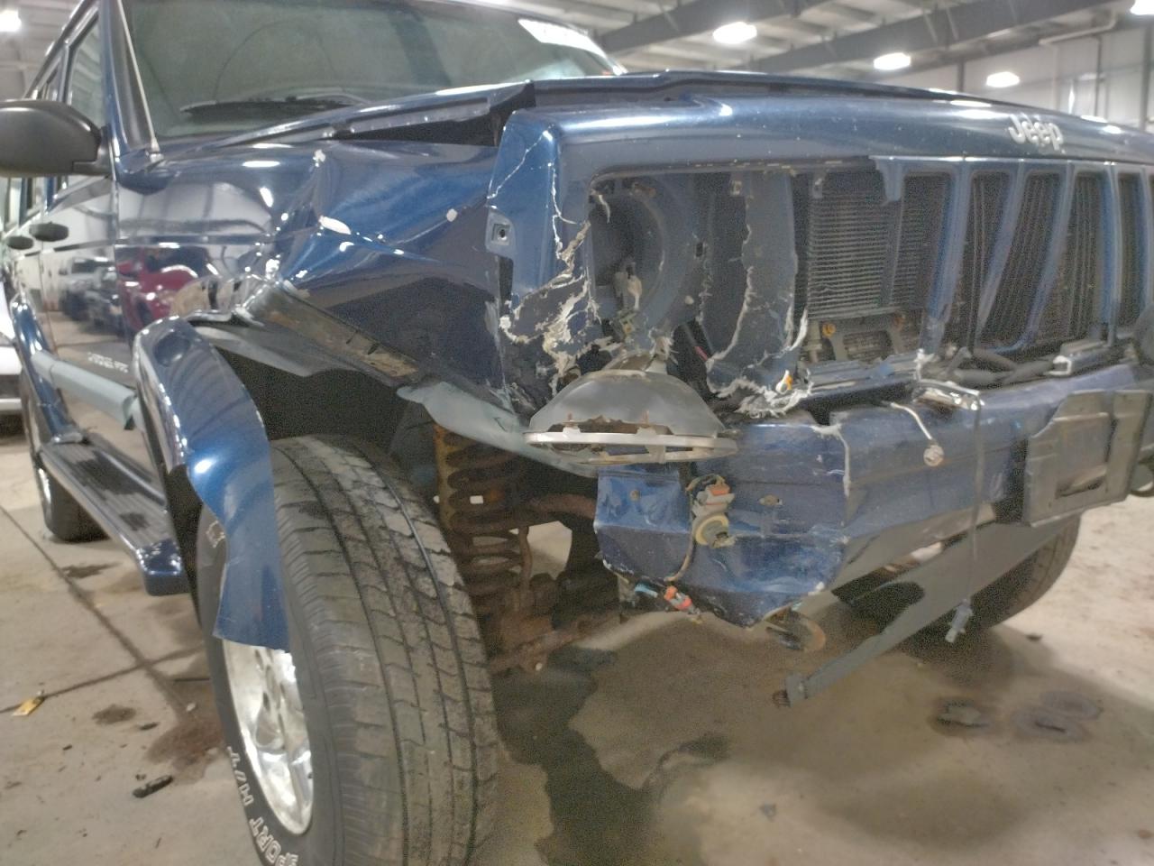 Photo 9 from auction – 2000 JEEP CHEROKEE S with VIN 1J4FF48S0YL187220
