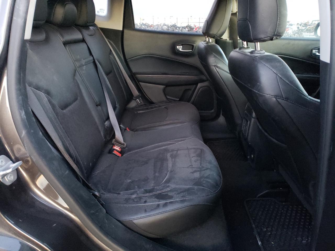 Photo 6 from auction – 2018 JEEP COMPASS LA with VIN 3C4NJCBB2JT166253