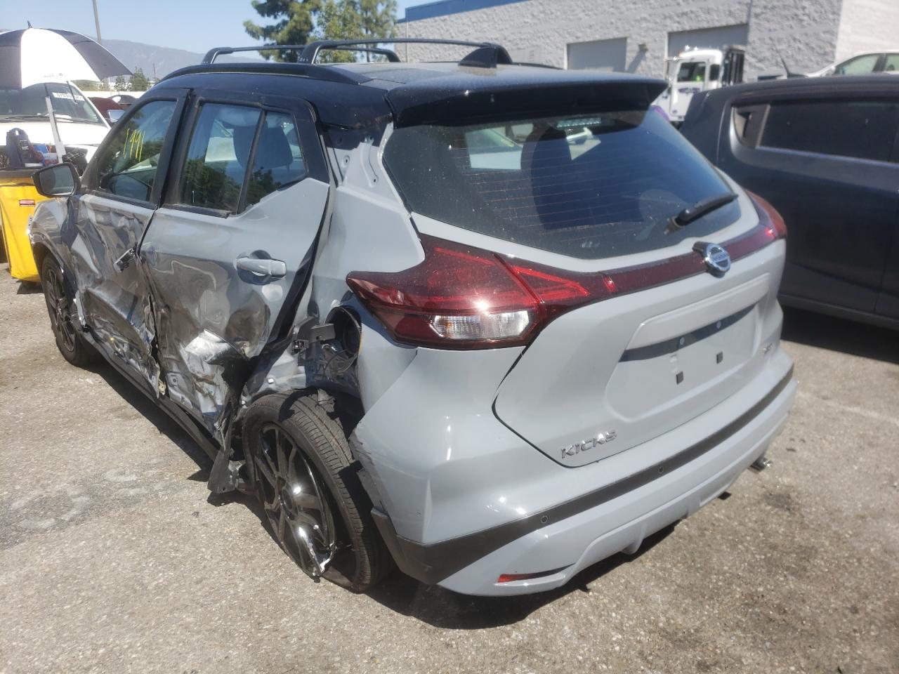 Photo 3 from auction – 2021 NISSAN KICKS SR with VIN 3N1CP5DV1ML557412