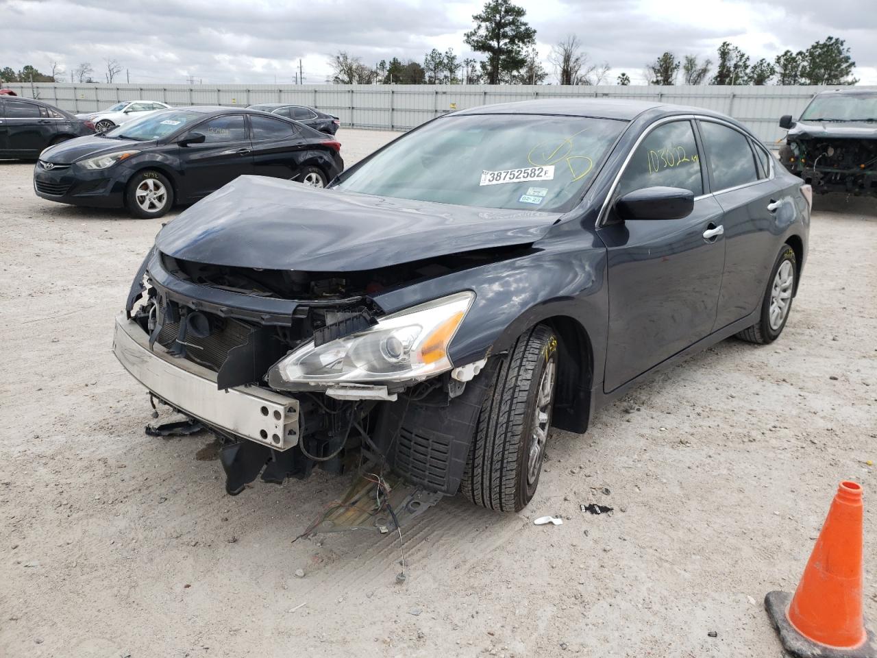 Photo 2 from auction – 2015 NISSAN ALTIMA 2.5 with VIN 1N4AL3AP2FN383062