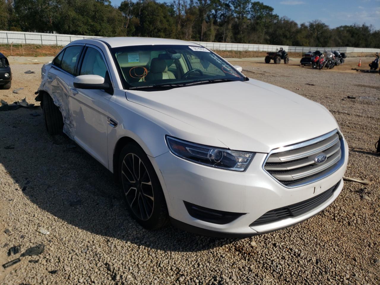 FORD TAURUS SEL 2018 with VIN 1FAHP2E80JG118217 - Photo from auction