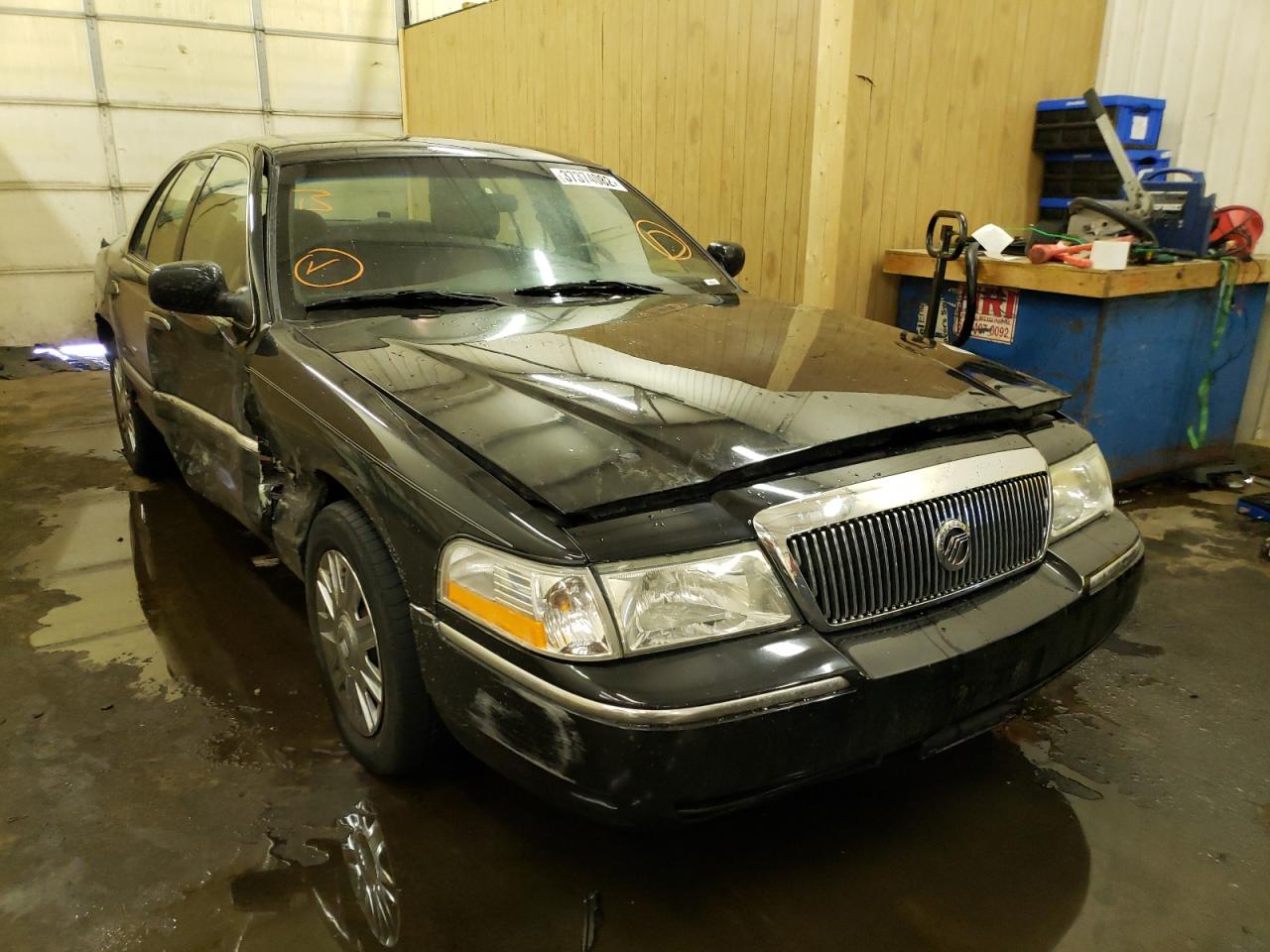 Photo 1 from auction – 2005 MERCURY GRAND MARQ with VIN 2MEFM74W75X661943