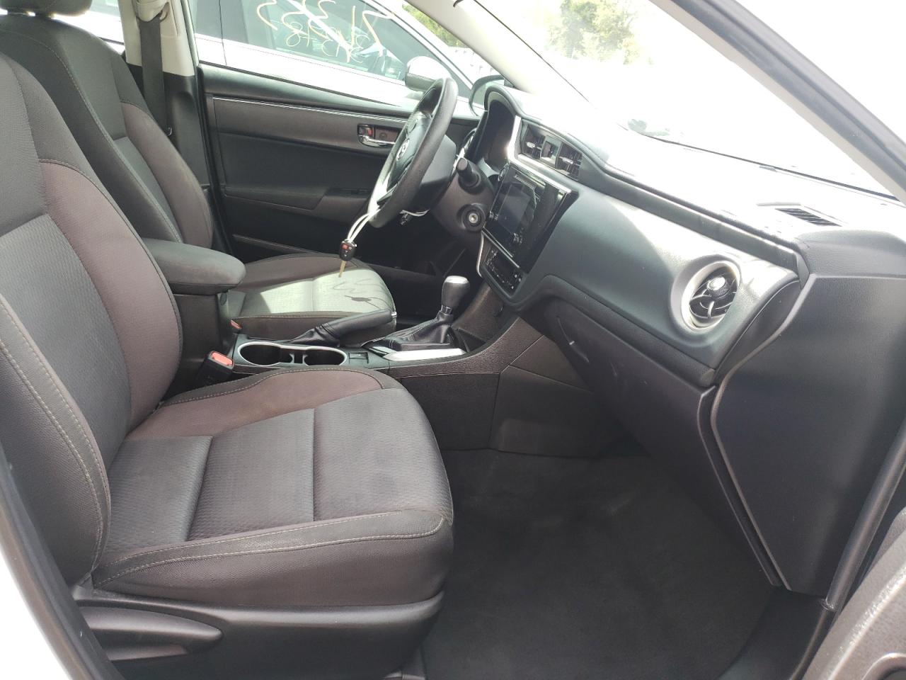 Photo 5 from auction – 2018 TOYOTA COROLLA L with VIN 5YFBURHE7JP796576