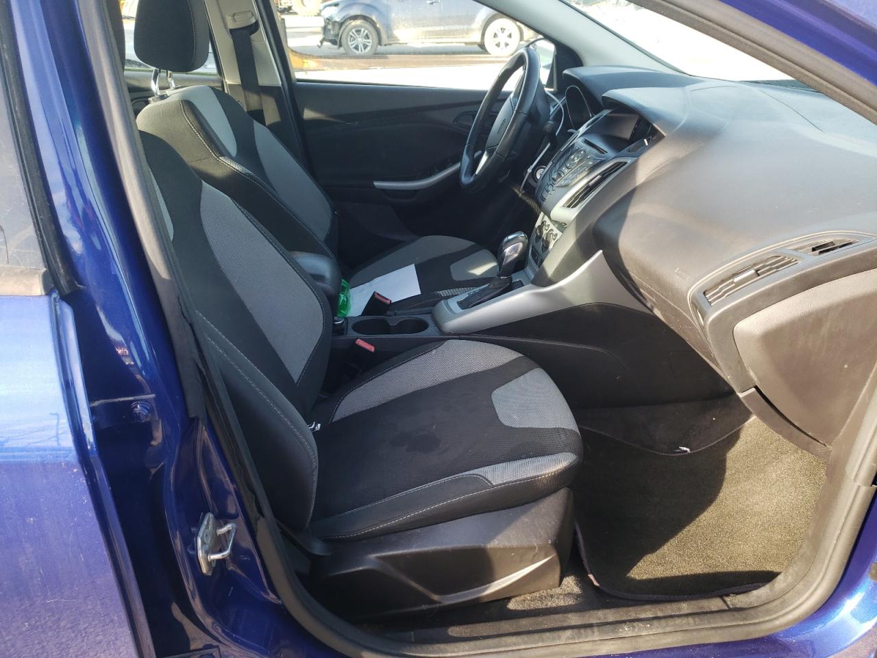 Photo 5 from auction – 2012 FORD FOCUS SE with VIN 1FAHP3F27CL312009