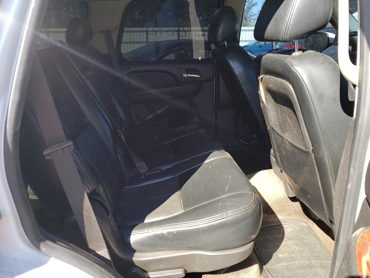 Photo 6 from auction – 2009 GMC YUKON SLE with VIN 1GKFC23059R132631