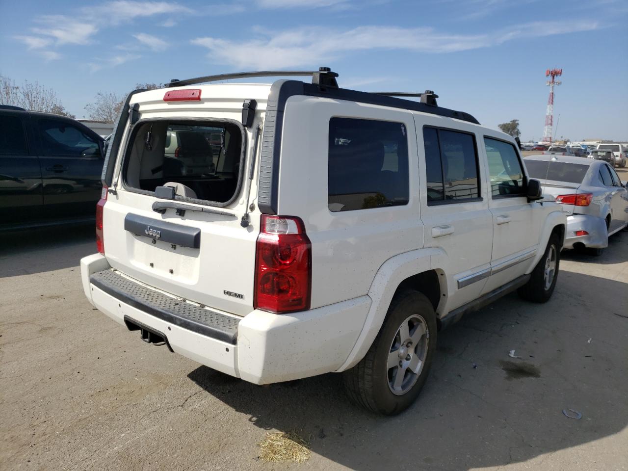 Photo 4 from auction – 2010 JEEP COMMANDER with VIN 1J4RH4GT7AC137406