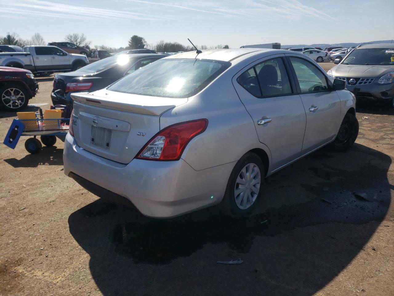 Photo 4 from auction – 2018 NISSAN VERSA S with VIN 3N1CN7AP1JK429180