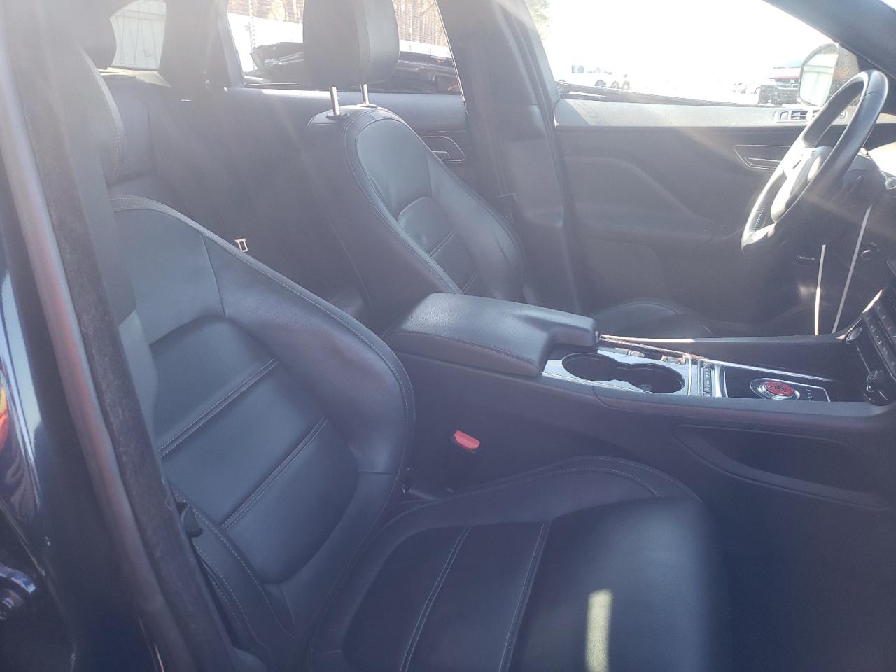 Photo 5 from auction – 2017 JAGUAR F-PACE PRE with VIN SADCK2BV8HA890964