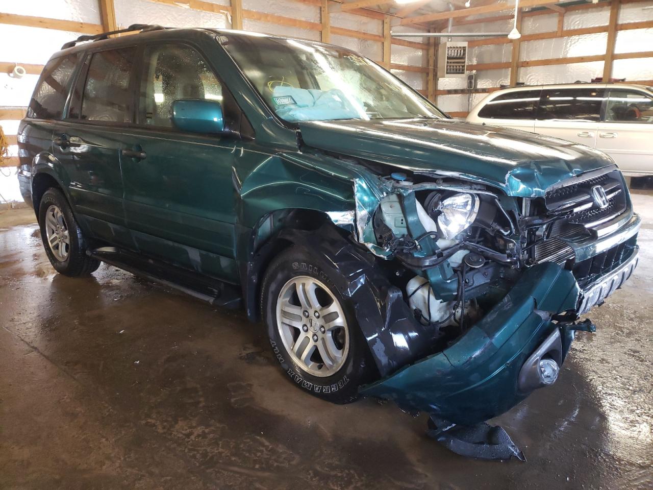 Photo 1 from auction – 2003 HONDA PILOT EXL with VIN 2HKYF18513H505155