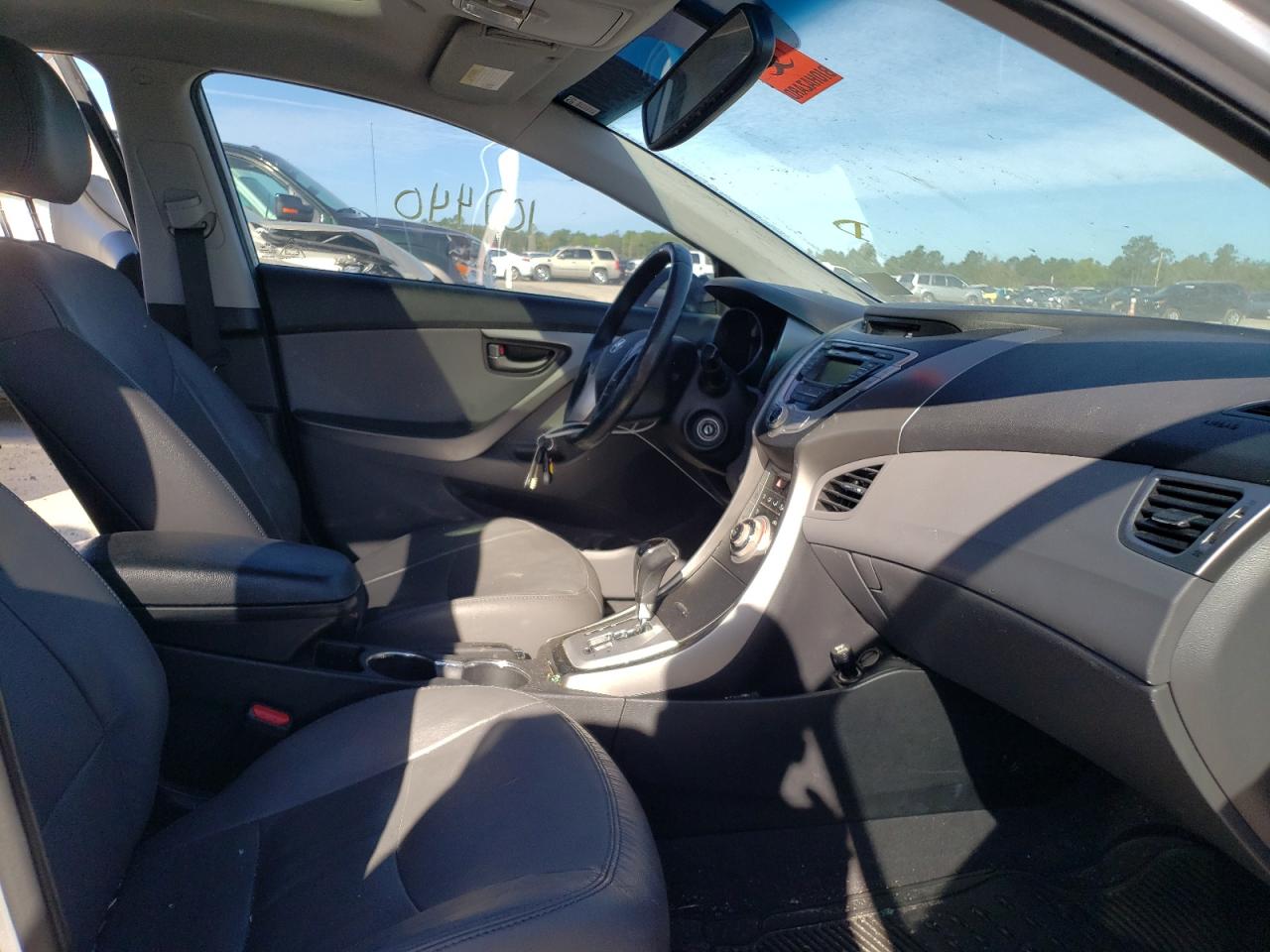 Photo 5 from auction – 2012 HYUNDAI ELANTRA GL with VIN 5NPDH4AE7CH112653