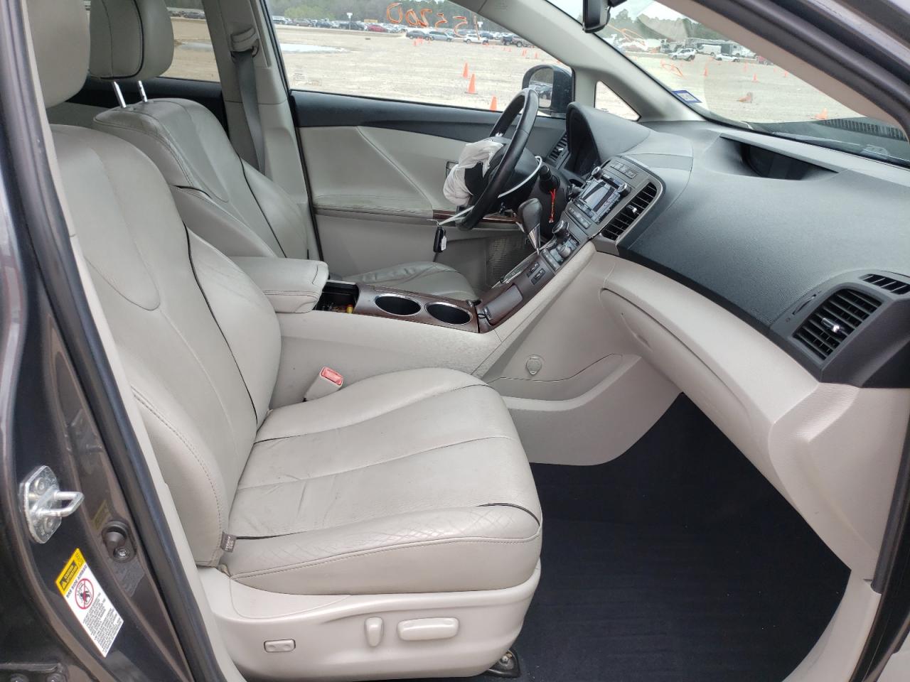 Photo 5 from auction – 2010 TOYOTA VENZA with VIN 4T3ZK3BB9AU033447