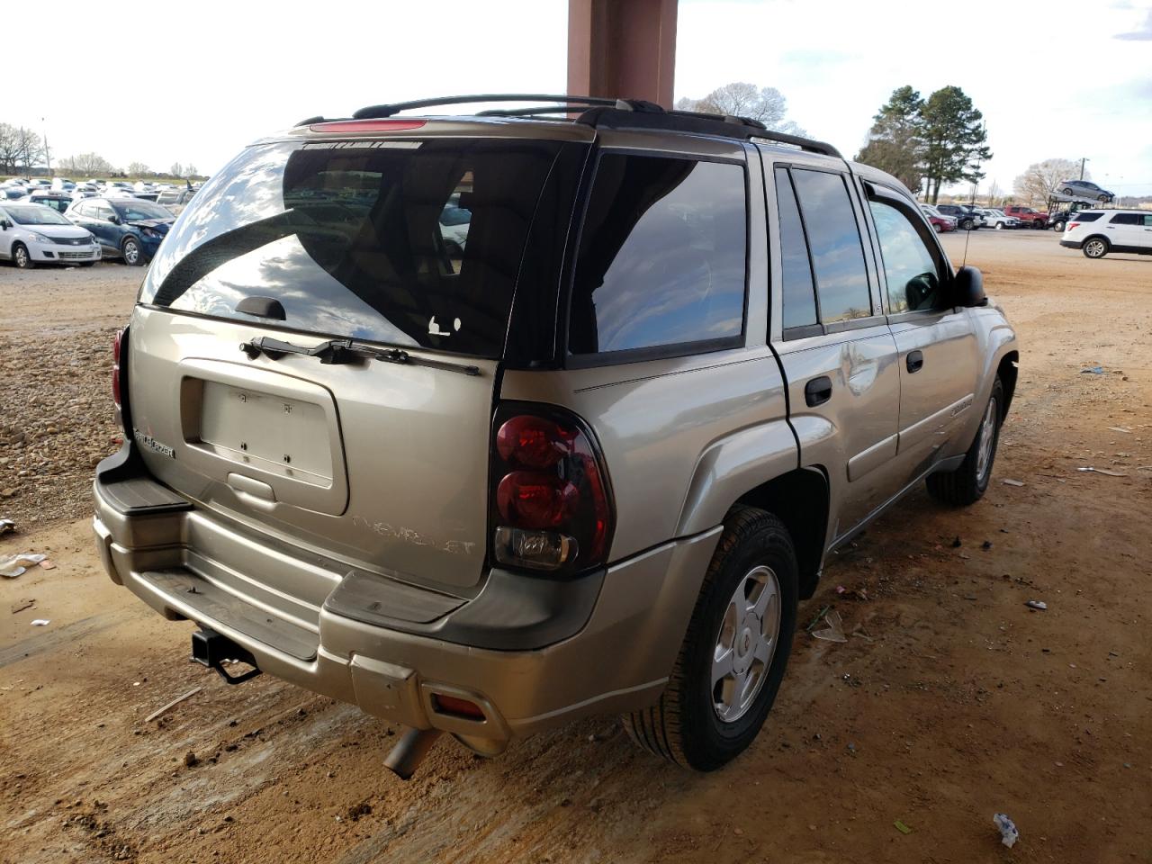 Photo 4 from auction – 2002 CHEVROLET TRAILBLAZE with VIN 1GNDS13S822378970