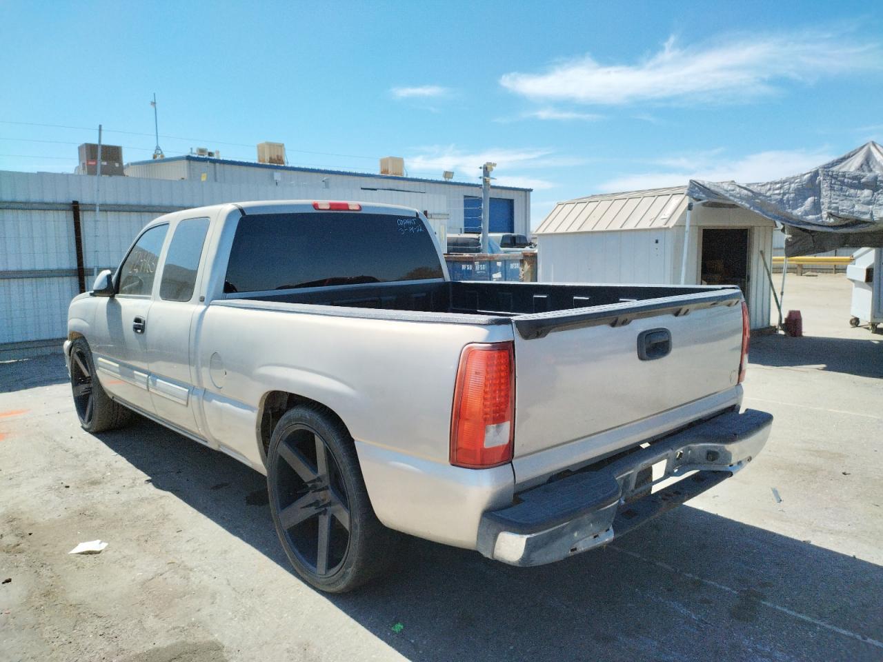 Photo 3 from auction – 2007 CHEVROLET SILVERADO with VIN 1GCEC19VX7Z175380