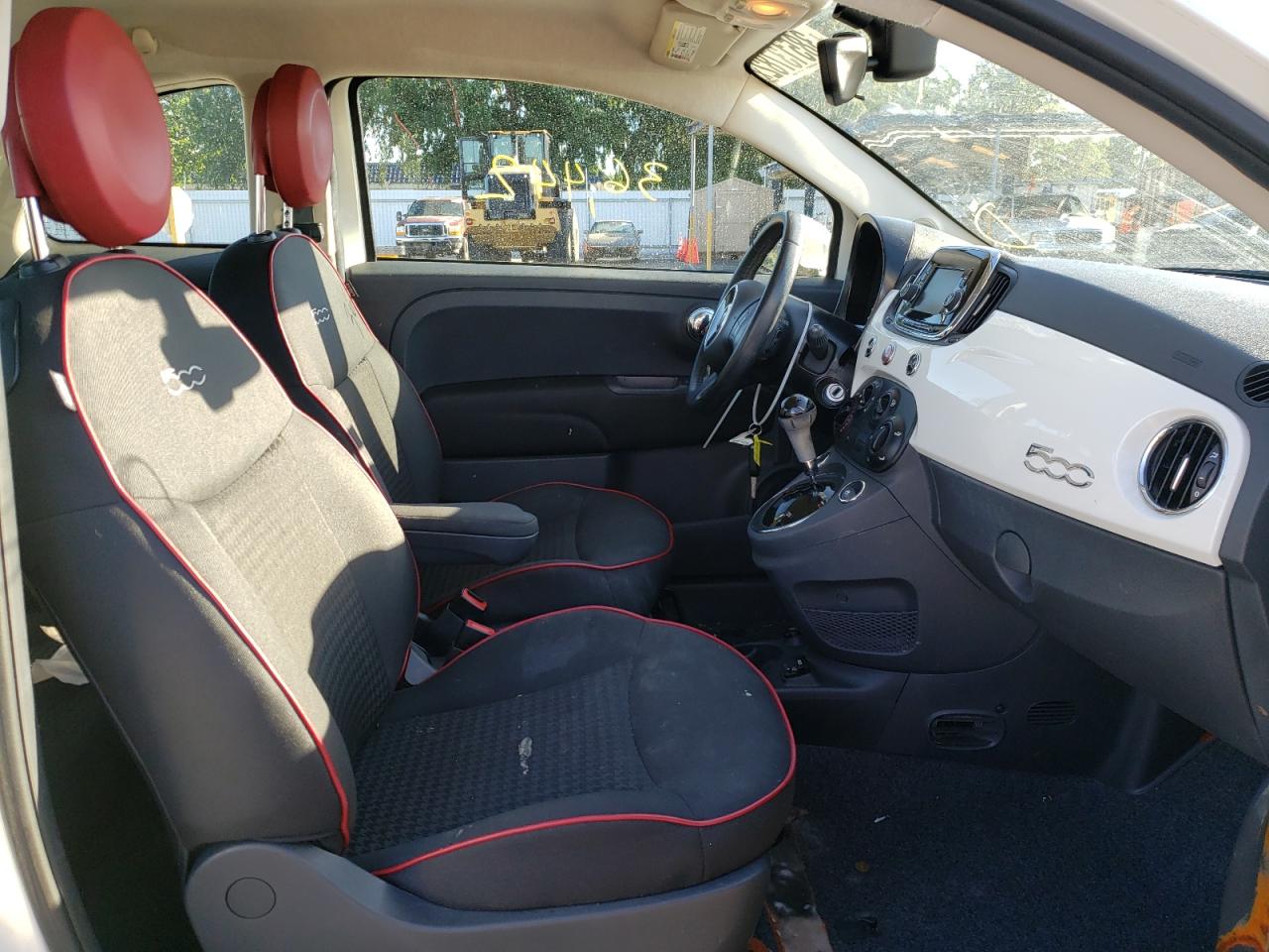 Photo 5 from auction – 2017 FIAT 500 POP with VIN 3C3CFFKR3HT556302