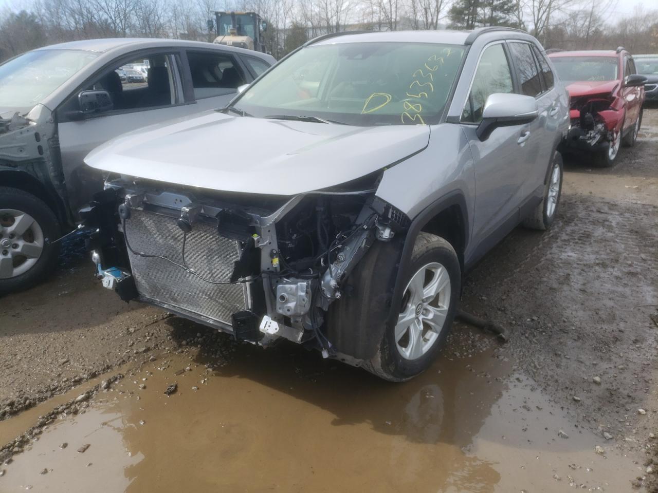 Photo 2 from auction – 2019 TOYOTA RAV4 XLE with VIN JTMP1RFV6KD500081