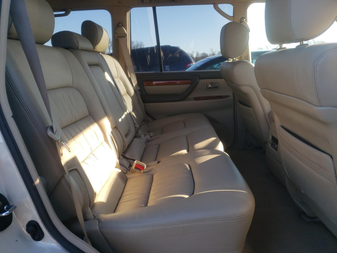 Photo 6 from auction – 2007 LEXUS LX 470 with VIN JTJHT00W174020112