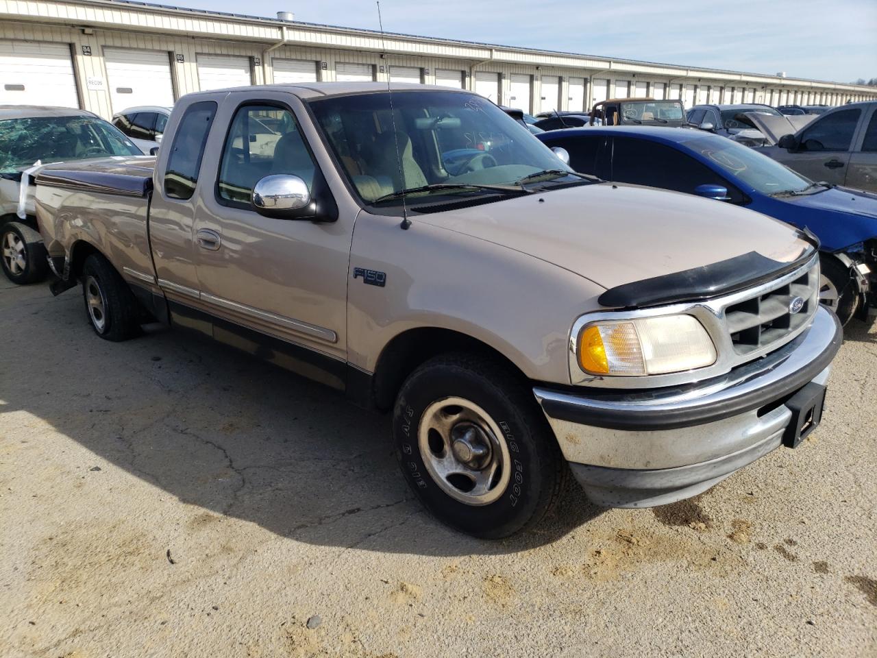 FORD F150 1997 with VIN 1FTDX1729VNB55246 - Photo from auction