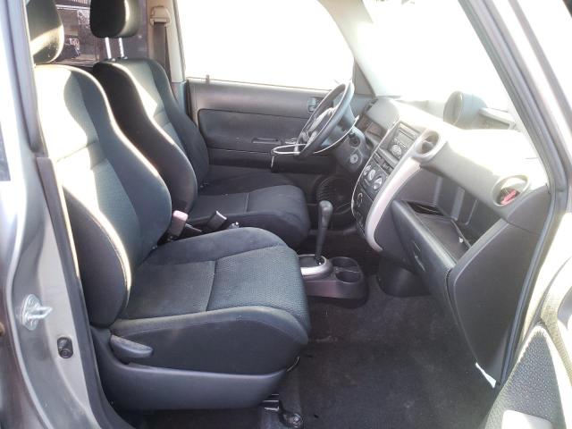 Photo 5 from auction – 2006 SCION XB with VIN JTLKT324464117149