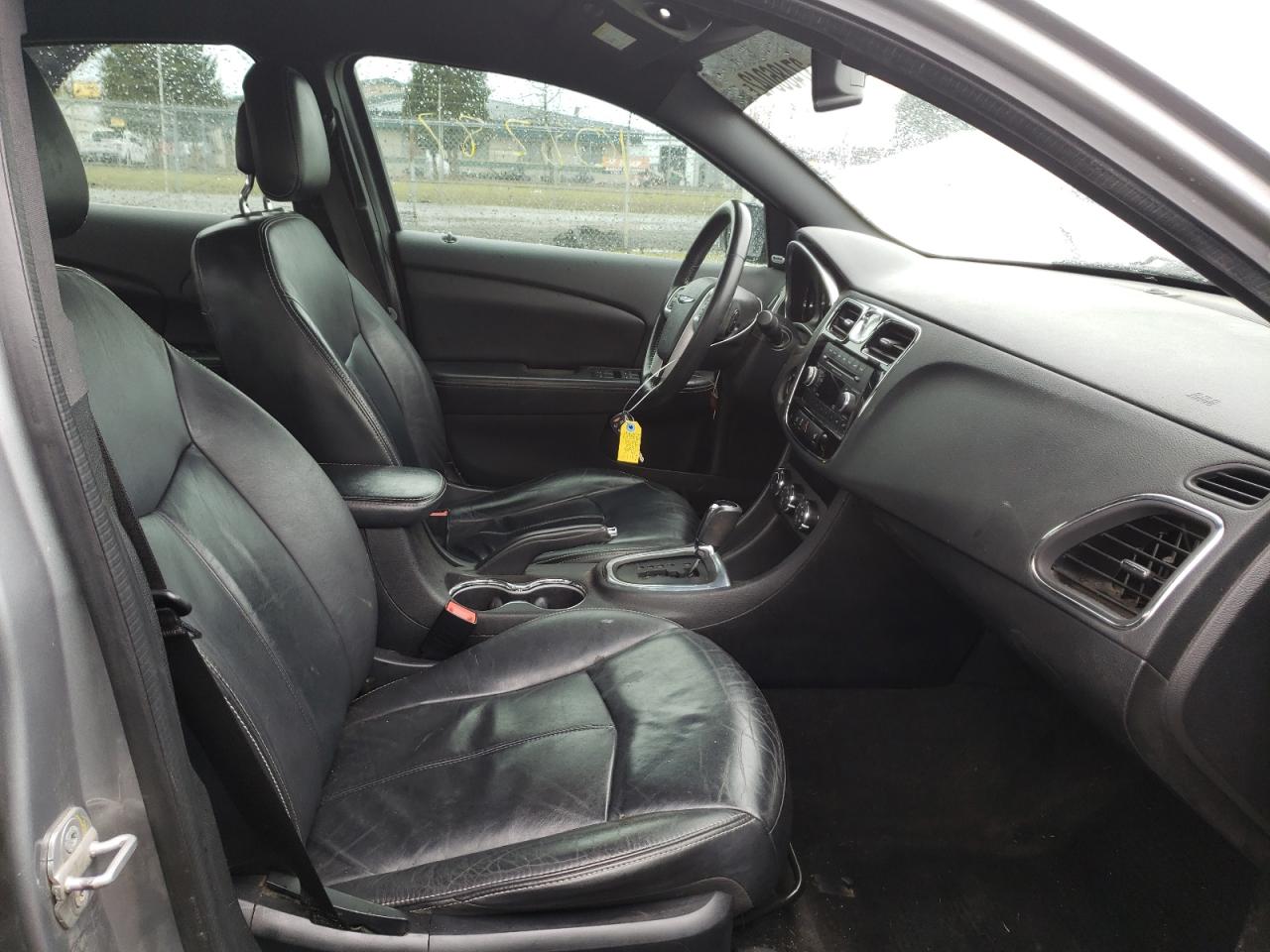 Photo 5 from auction – 2013 CHRYSLER 200 LIMITE with VIN 1C3CCBCG0DN720324