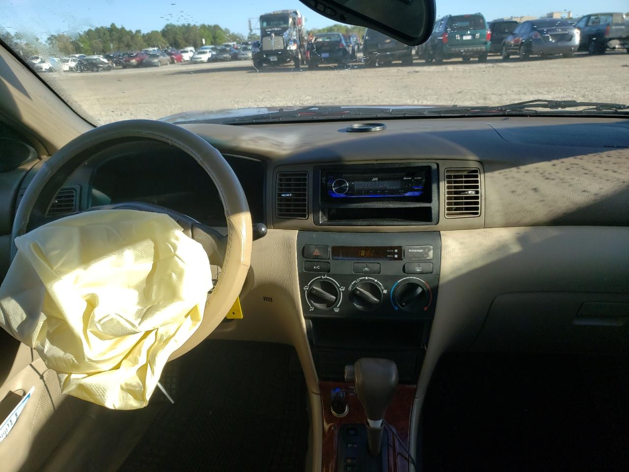 Photo 9 from auction – 2005 TOYOTA COROLLA CE with VIN 2T1BR32E25C375300