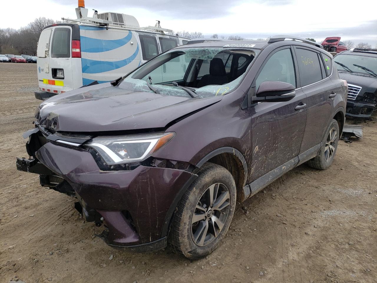 Photo 2 from auction – 2016 TOYOTA RAV4 XLE with VIN 2T3WFREV7GW259849