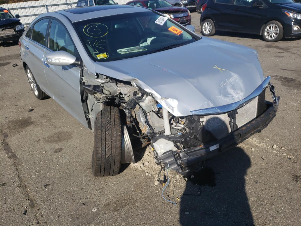 Photo 9 from auction – 2014 HYUNDAI SONATA SE with VIN 5NPEC4AC4EH843447