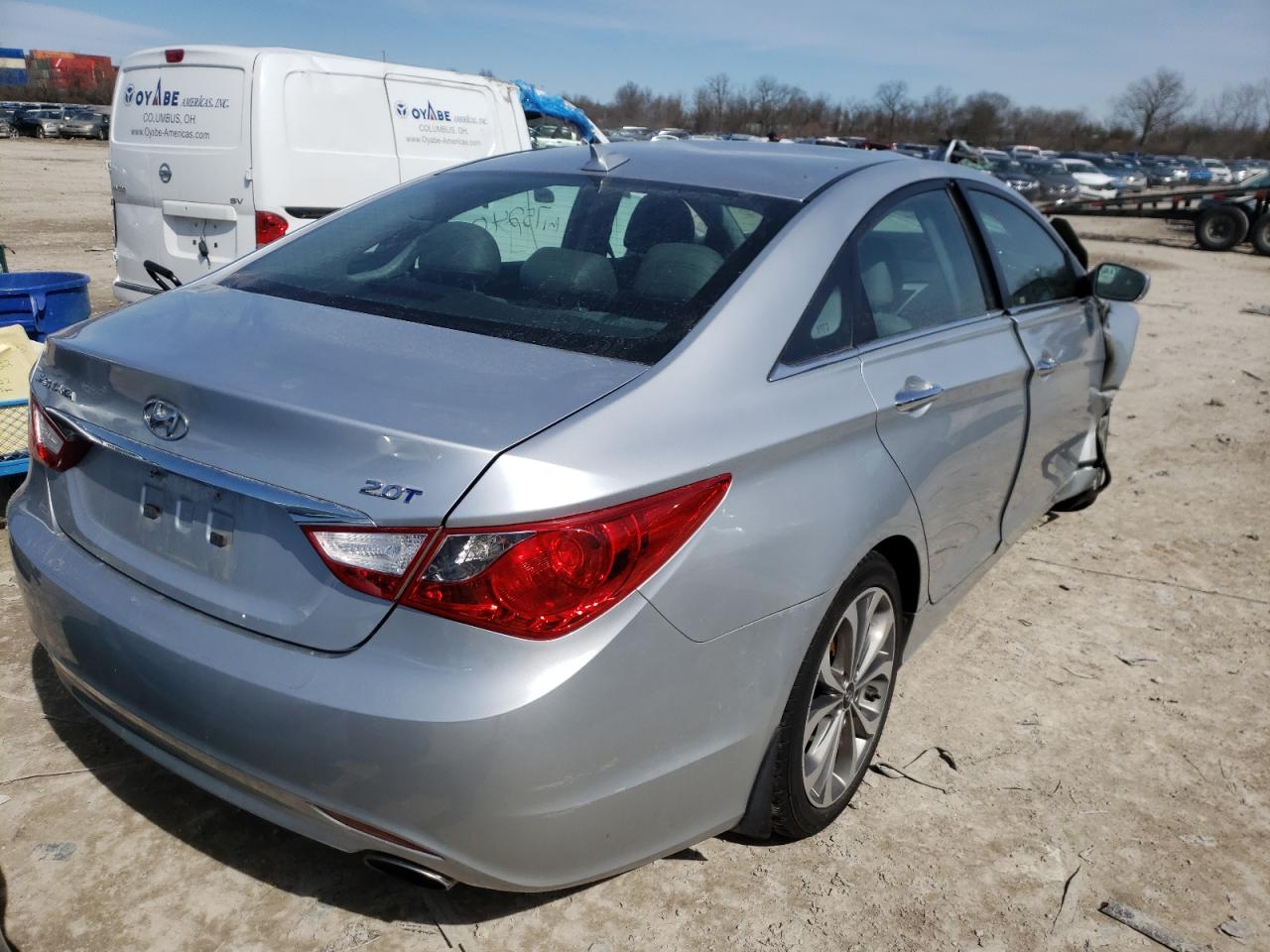 Photo 4 from auction – 2013 HYUNDAI SONATA SE with VIN 5NPEC4AB1DH809519