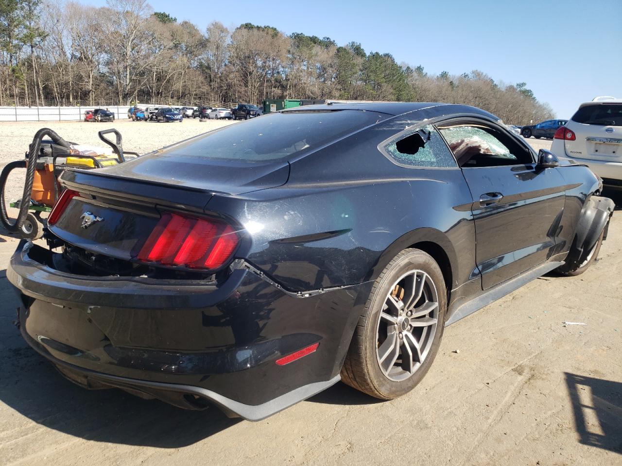 Photo 4 from auction – 2015 FORD MUSTANG with VIN 1FA6P8THXF5300698