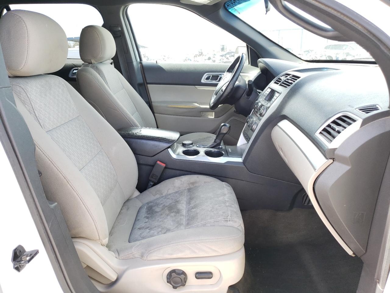 Photo 5 from auction – 2013 FORD EXPLORER X with VIN 1FM5K8D85DGB93964