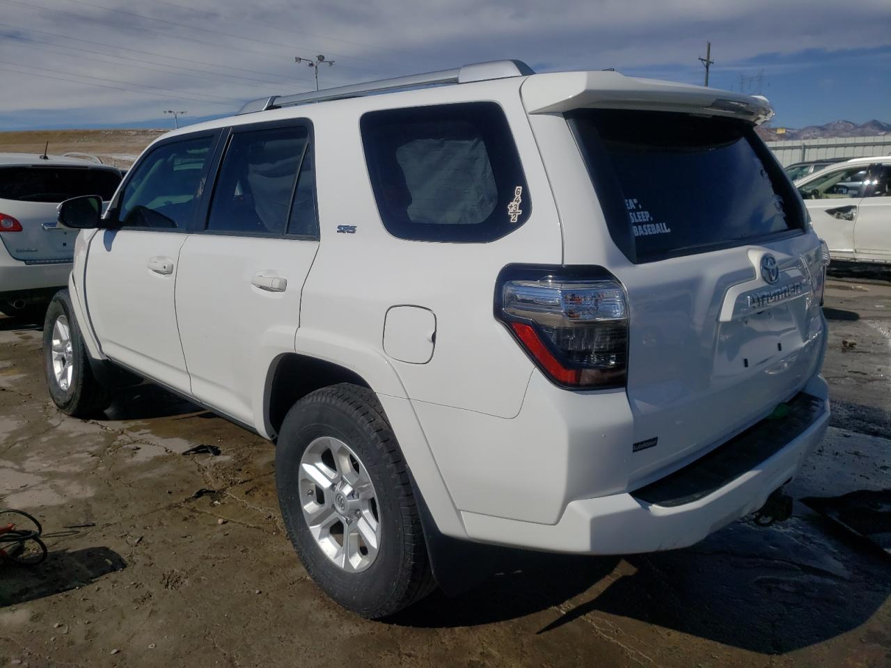 Photo 3 from auction – 2016 TOYOTA 4RUNNER SR with VIN JTEBU5JRXG5277674