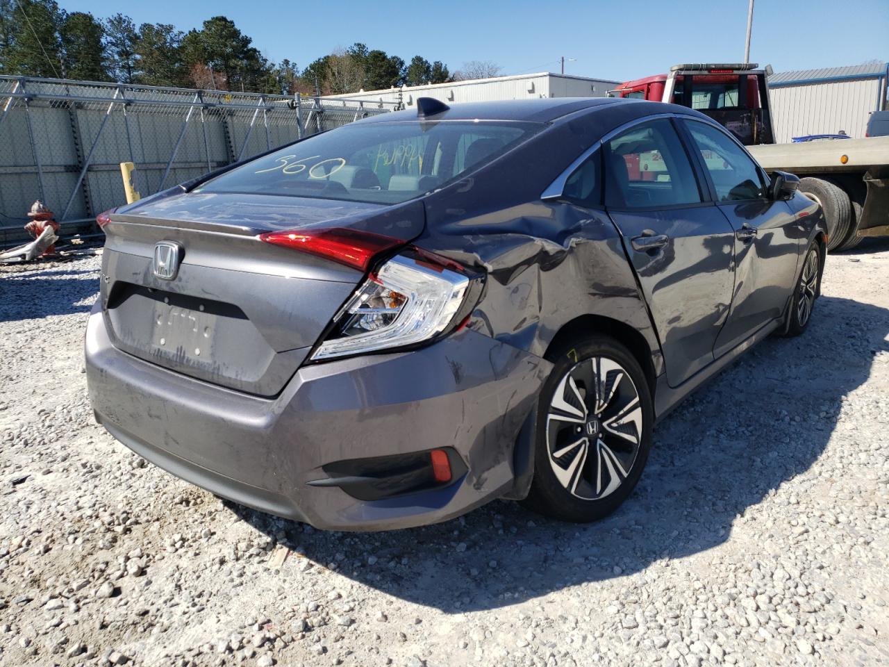 Photo 4 from auction – 2017 HONDA CIVIC EX with VIN 19XFC1F39HE002020