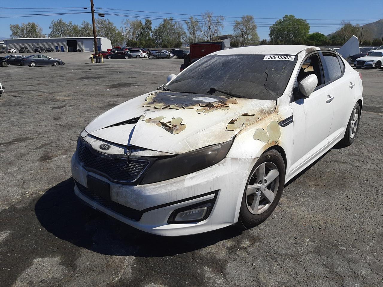 Photo 2 from auction – 2015 KIA OPTIMA LX with VIN KNAGM4A78F5597302