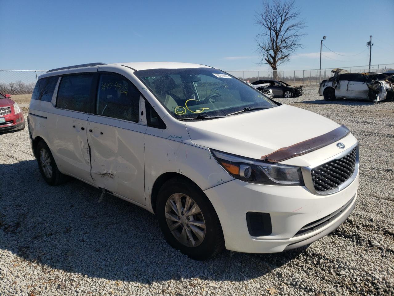 KIA SEDONA LX 2016 with VIN KNDMB5C16G6131597 - Photo from auction