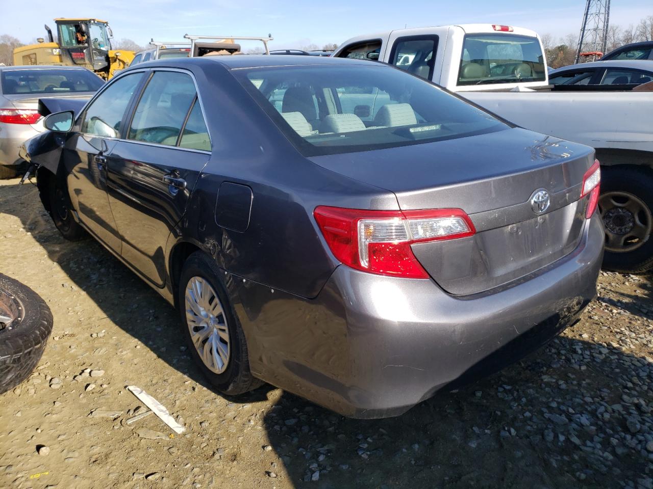Photo 3 from auction – 2014 TOYOTA CAMRY L with VIN 4T4BF1FK5ER340476