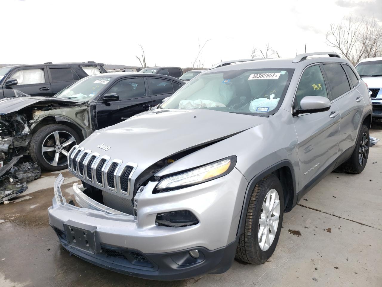 Photo 2 from auction – 2016 JEEP CHEROKEE L with VIN 1C4PJLCB7GW166744