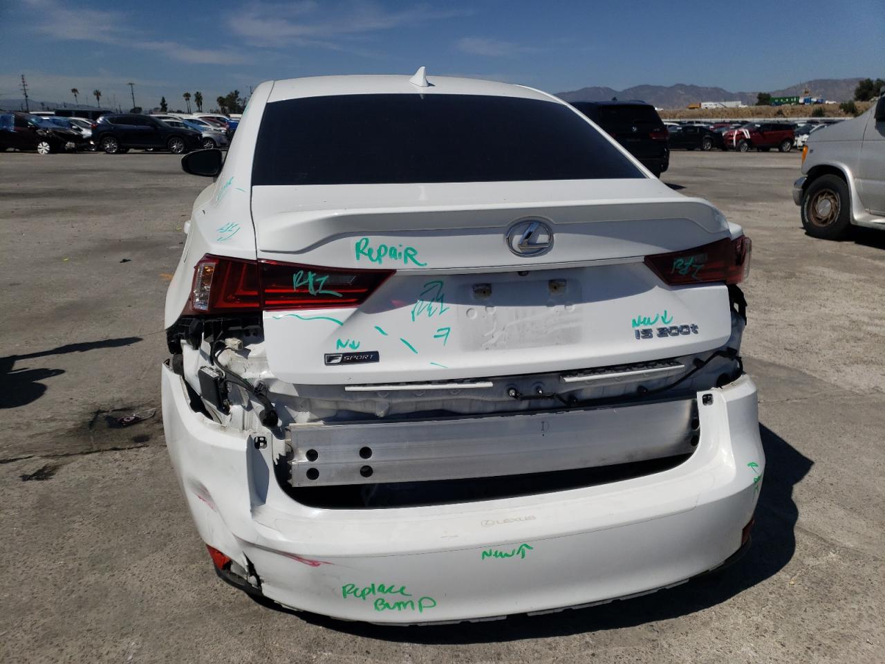 Photo 9 from auction – 2016 LEXUS IS 200T with VIN JTHBA1D20G5036077