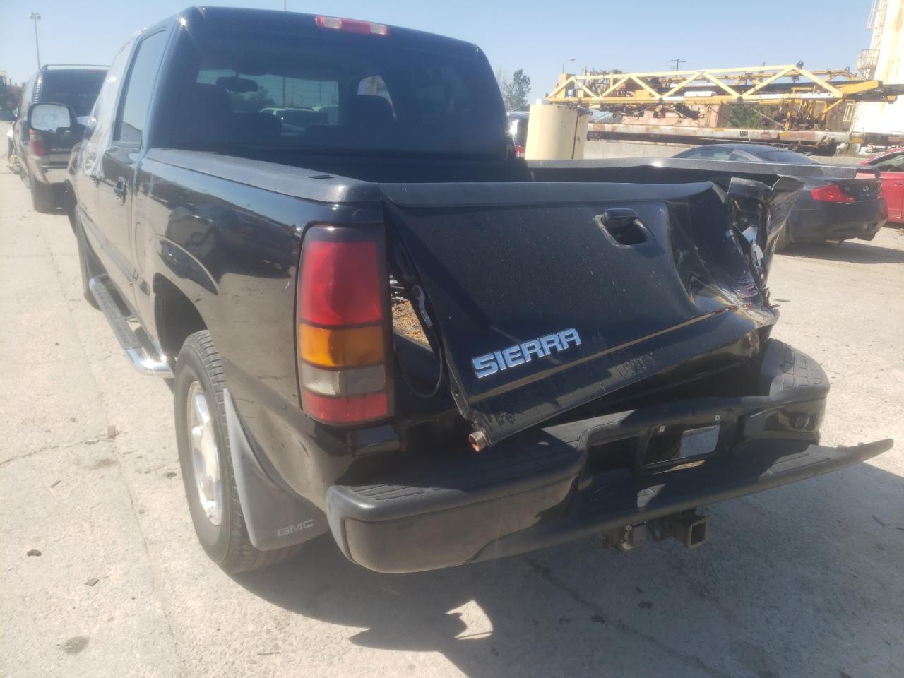 Photo 3 from auction – 2005 GMC SIERRA K15 with VIN 2GTEK63N451260844