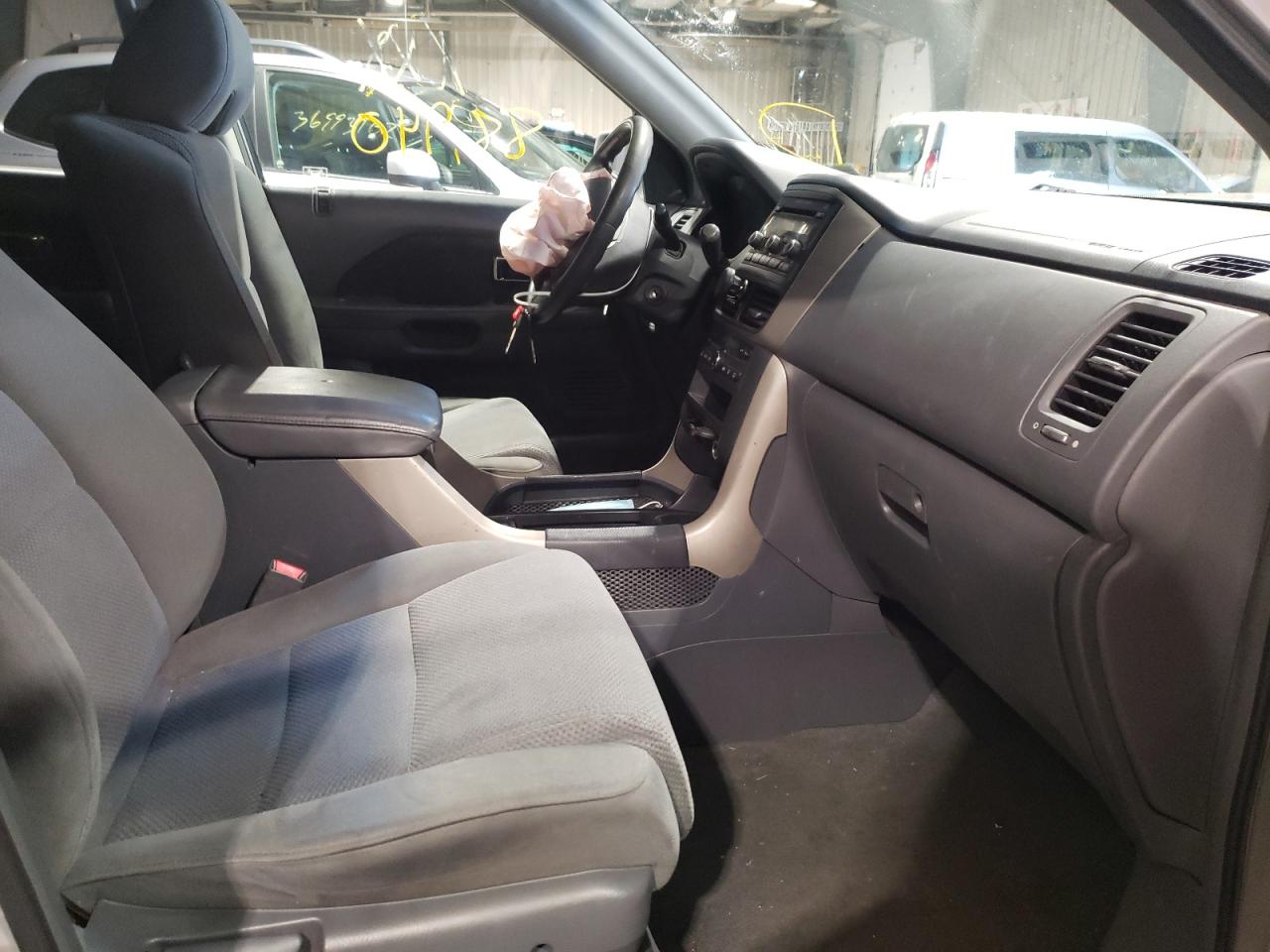 Photo 5 from auction – 2007 HONDA PILOT EX with VIN 5FNYF18487B014304