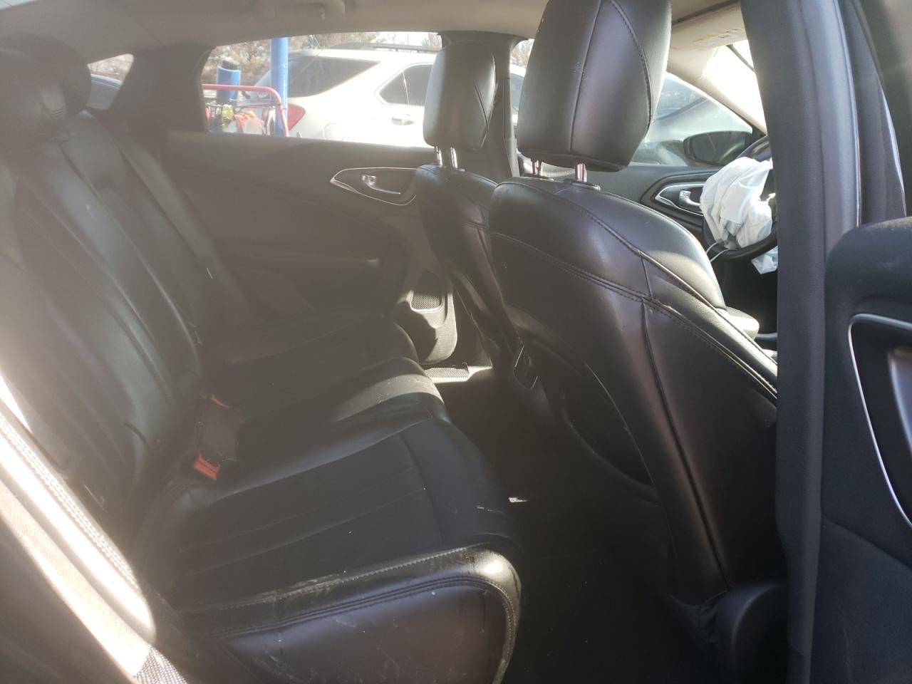 Photo 6 from auction – 2016 CHRYSLER 200 LIMITE with VIN 1C3CCCAB0GN184539