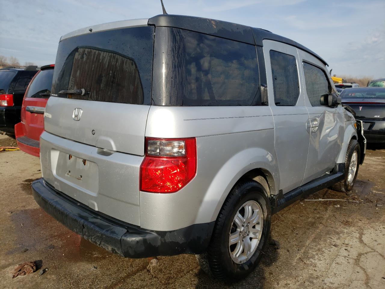 Photo 4 from auction – 2007 HONDA ELEMENT EX with VIN 5J6YH287X7L006044
