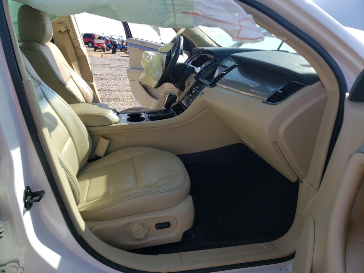Photo 5 from auction – 2018 FORD TAURUS SEL with VIN 1FAHP2E80JG118217