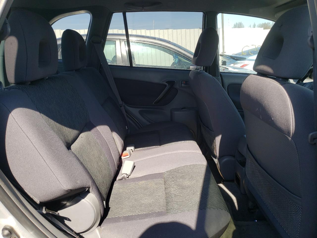 Zdjęcie 6 z aukcji – 2003 TOYOTA RAV4 z VIN JTEHH20V036078231