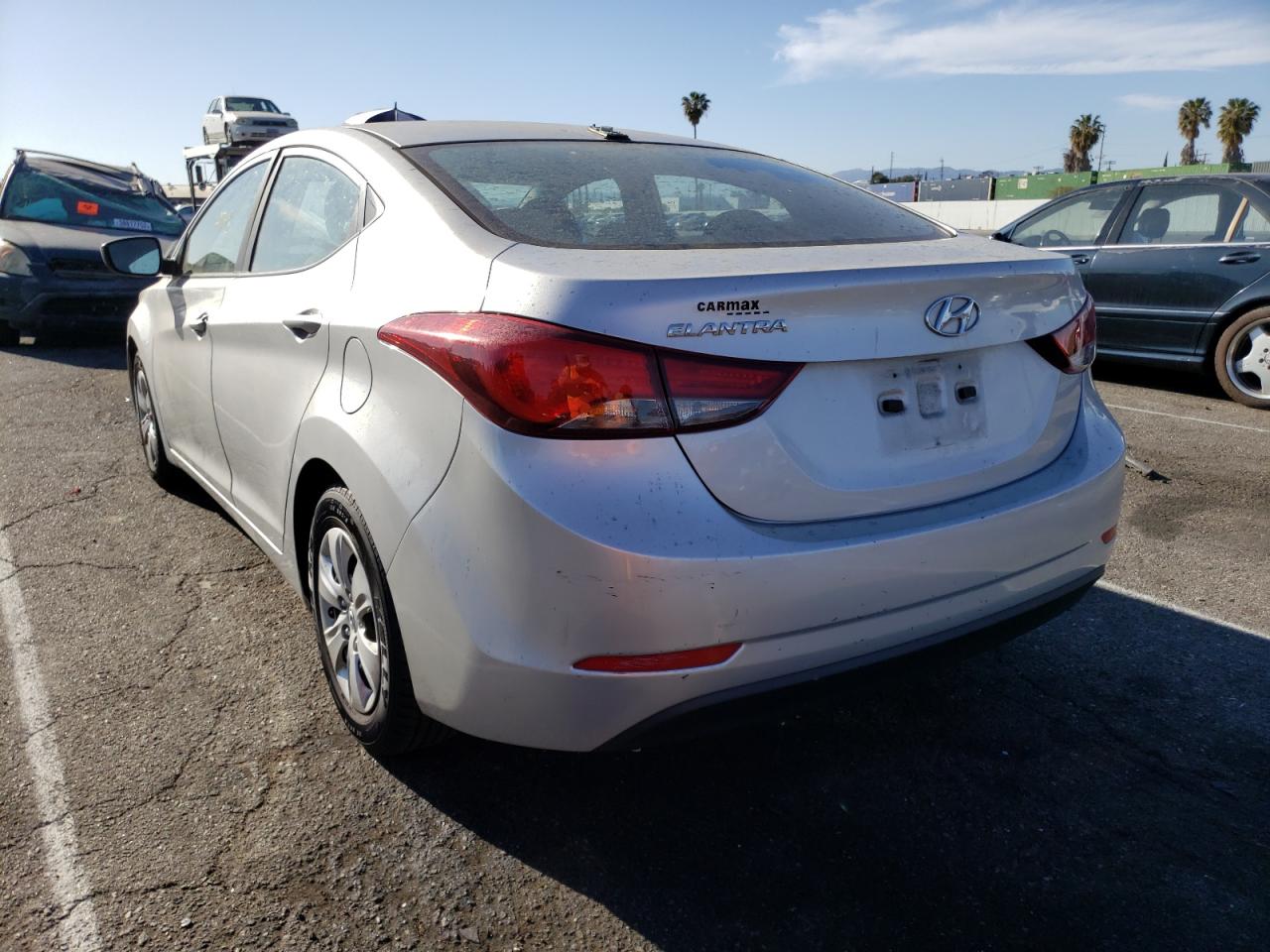 Photo 3 from auction – 2016 HYUNDAI ELANTRA SE with VIN 5NPDH4AE6GH736840